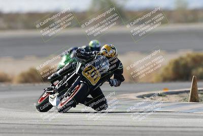 media/Nov-16-2025-Race Pace (Sun) [[8c5fa54630]]/Non Verified Riders (1st 20 Minutes)/1-Turn 14 (10am)/